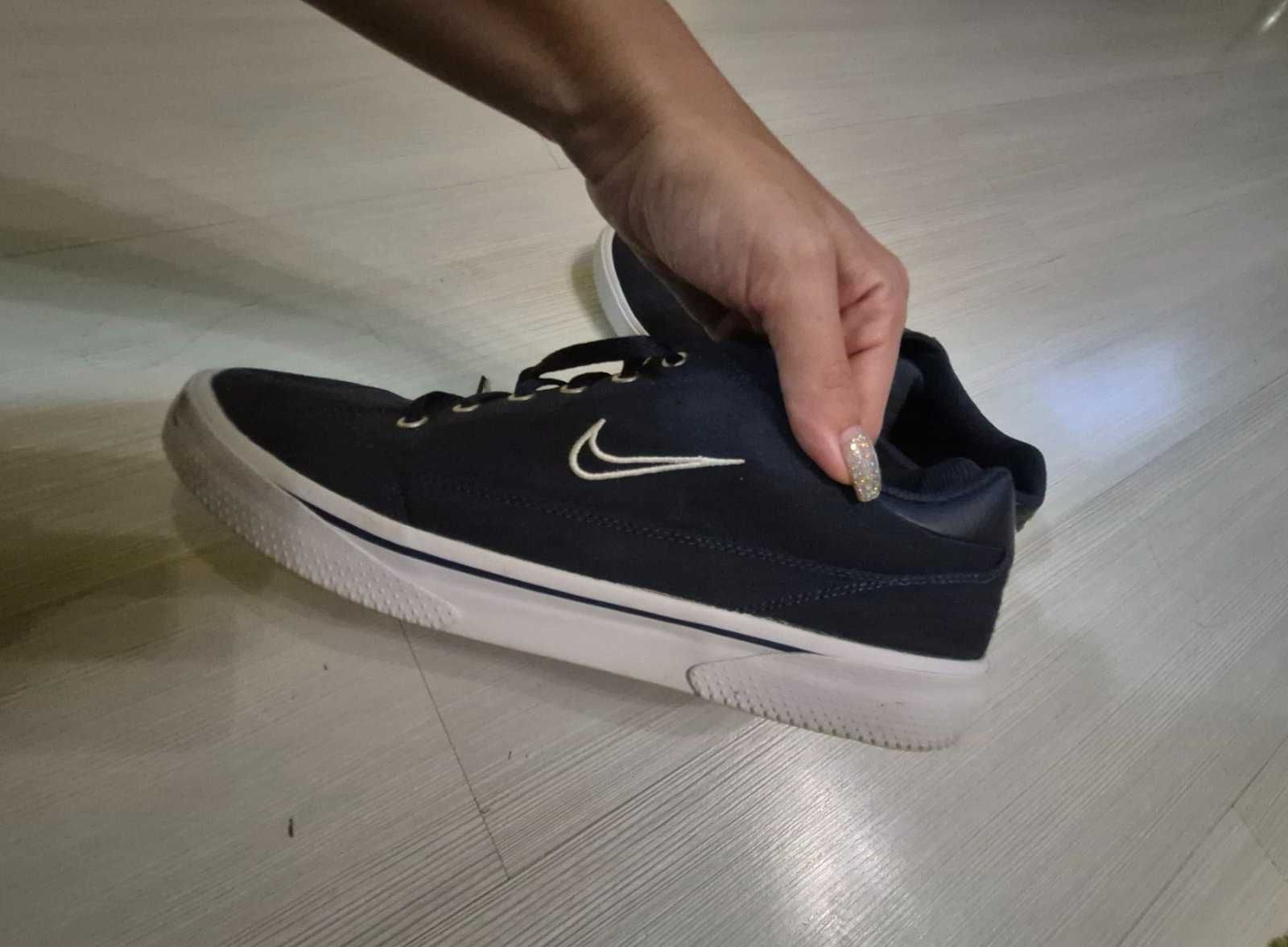 кецове Nike цвят - тъмносин