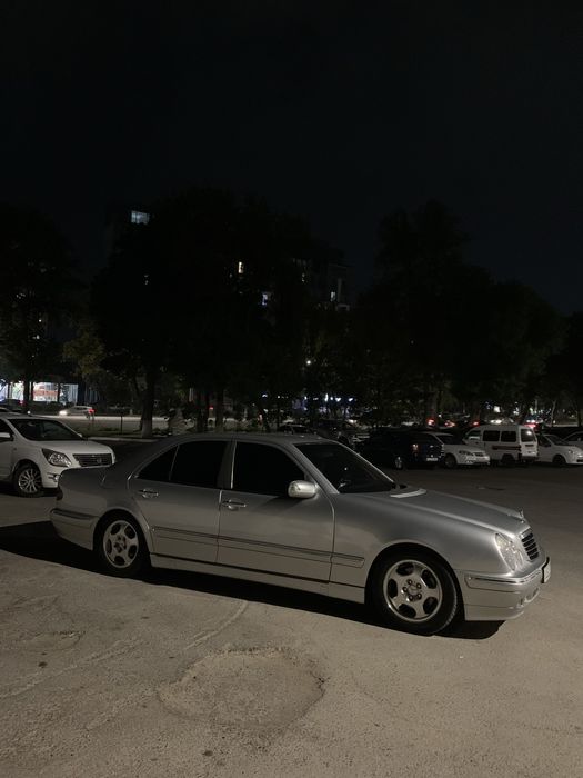 Mercades benzw210