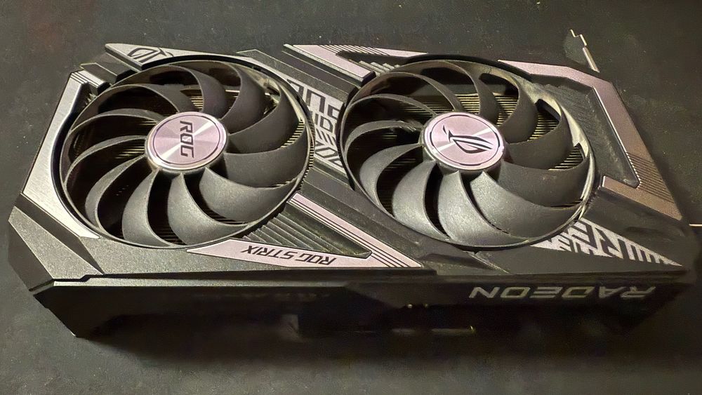 Placă video ASUS ROG Strix Radeon RX 6600 XT – 8GB GDDR6