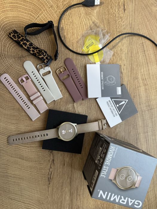 Garmin Vivomove хибриден смарт часовник