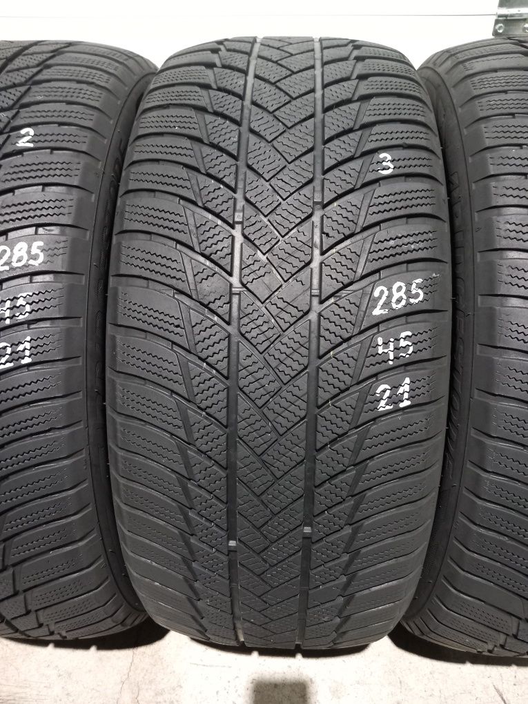 285/45R21 113V 4бр.BRIDGSTONE RFT (RSC) RUN FLAT с хомологация на BMW
