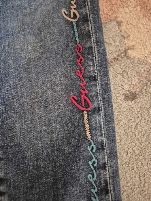 Дънки Guess за момиче