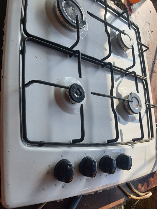 Plita pe gaz 4 ochiuri