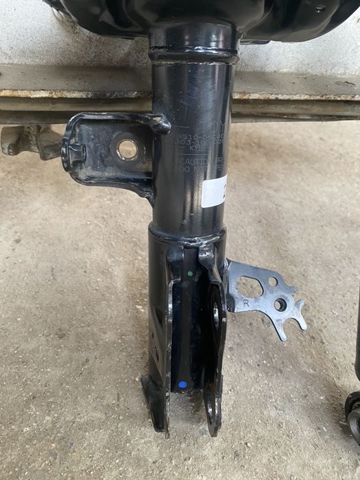Амортизаторы Тойота Камри 70 Европа,Америка (USA) оригигал