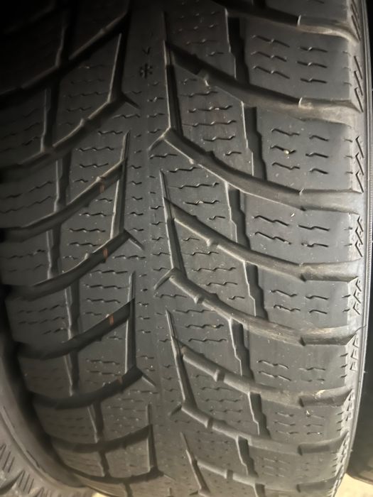 Зимни бусови Nokian 205/65/16C 107/105