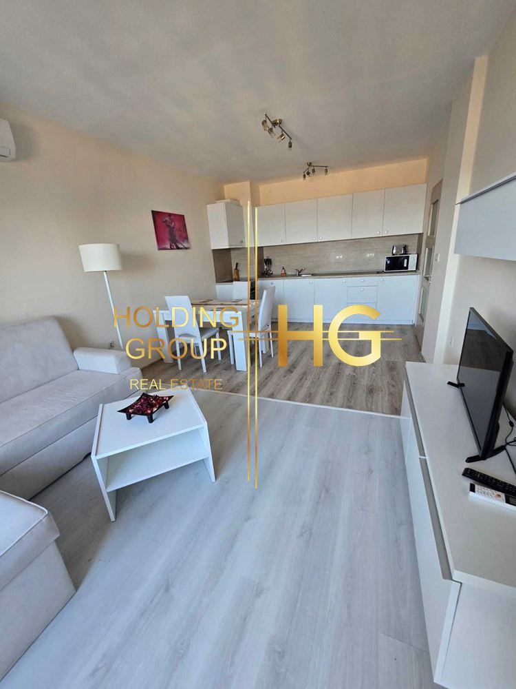 Продава се Двустаен апартамент в Варна, Аспарухово - 90 кв.м за 1612 €/кв.м - Снимка #7