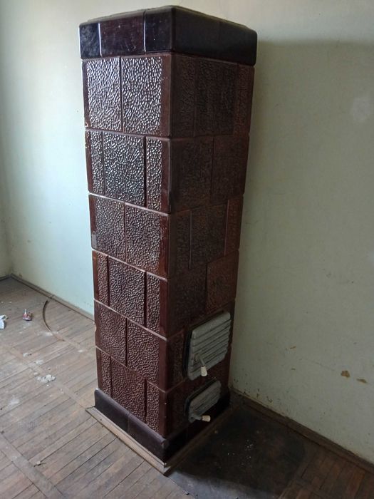 Vand două sobe de teracotă