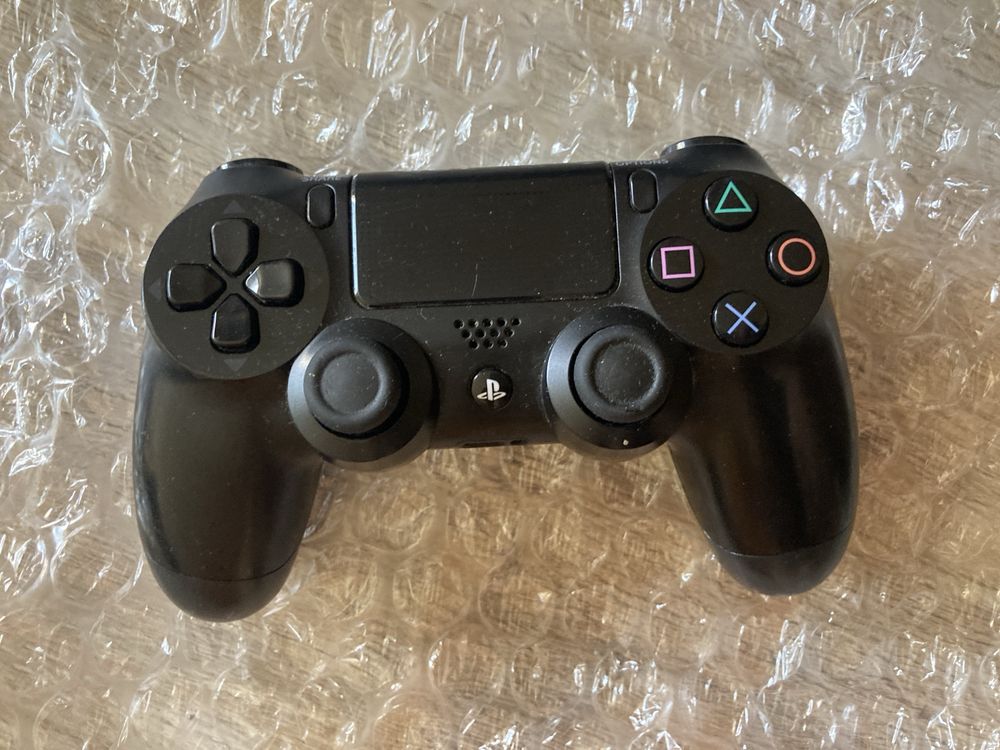 Конзола Sony PlayStation 4 черна