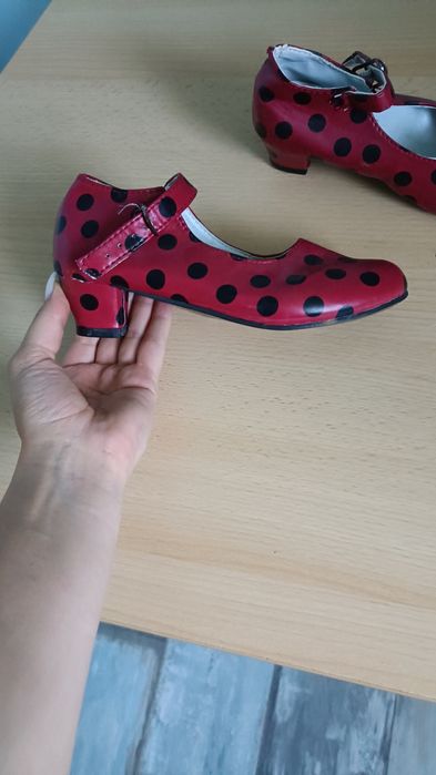 pantofi pentru fetițe