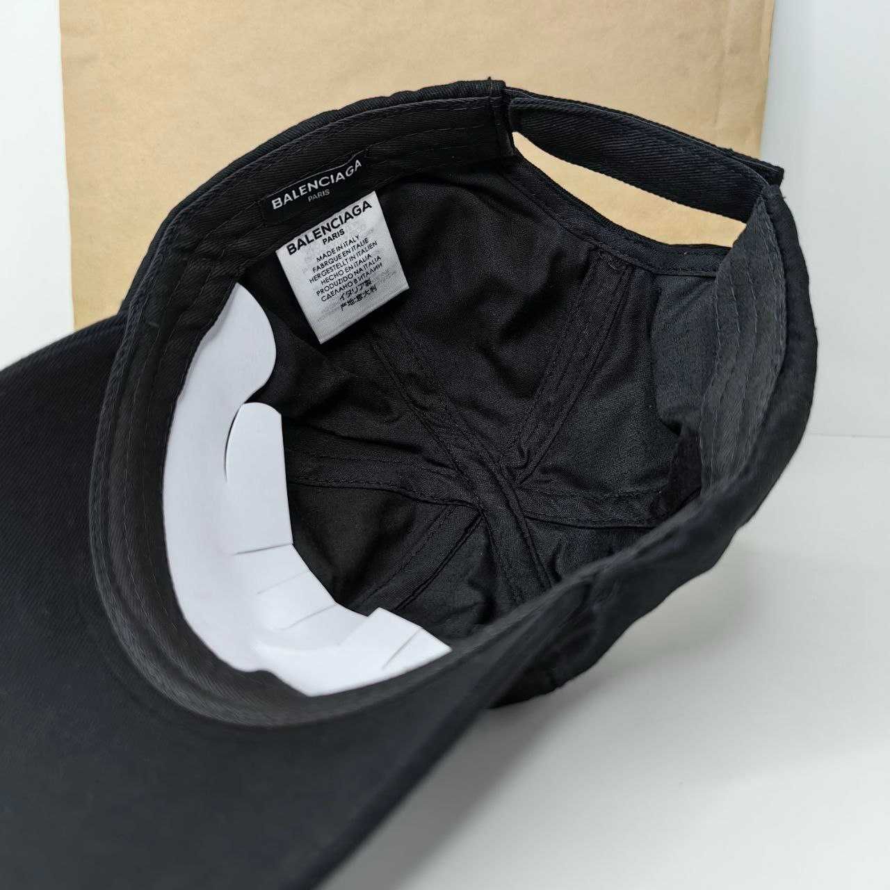 Шапка Balenciaga