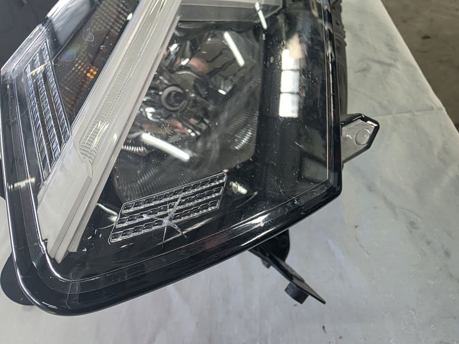 Фар за Дачия Джогер