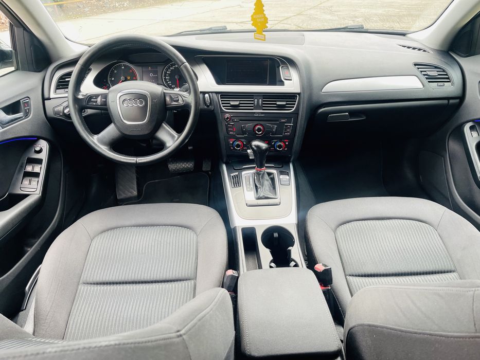 Vând audi A4 2010
