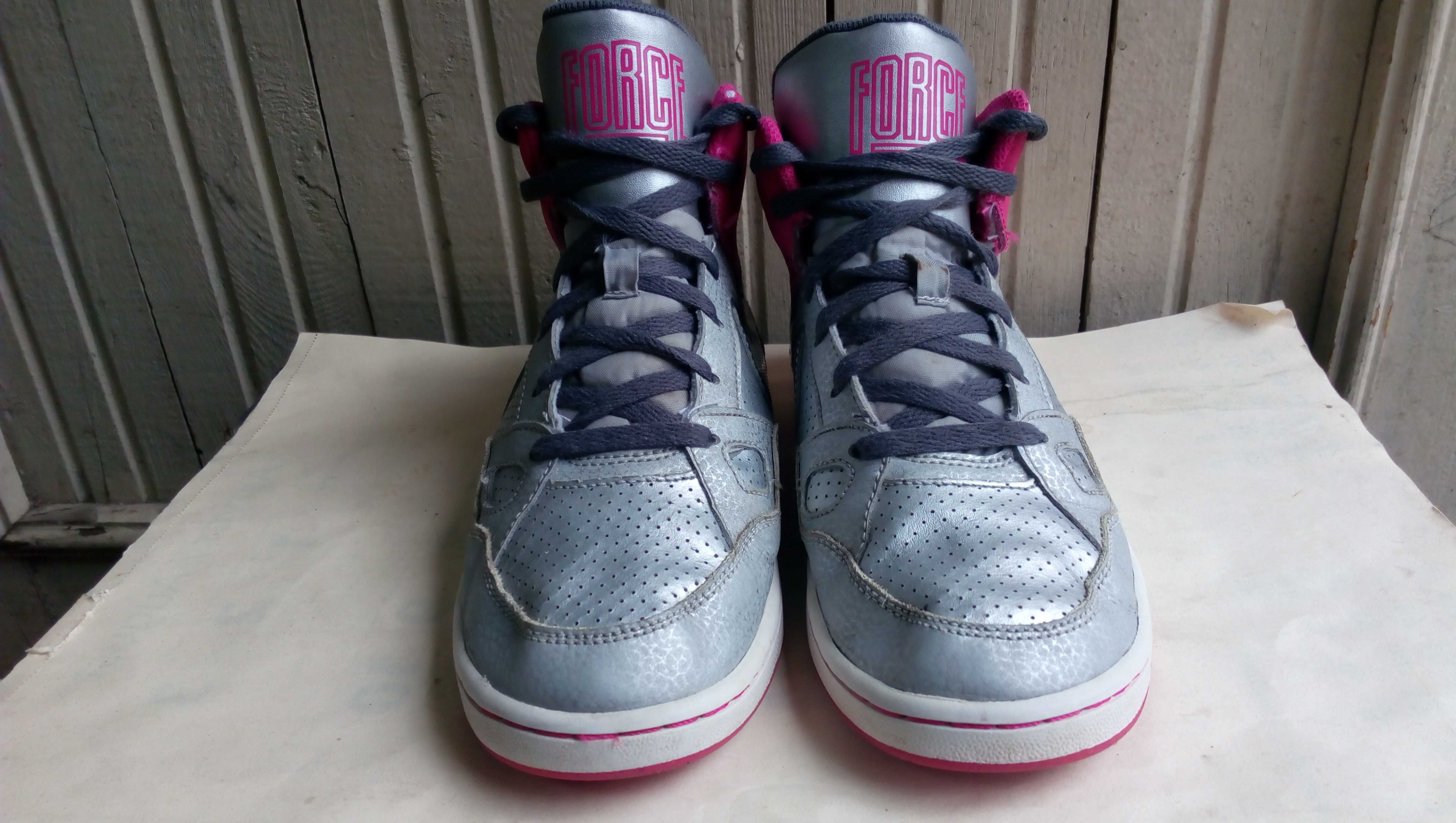 ''Nike Son Of Force Mid''оригинални маратонки 35 номер