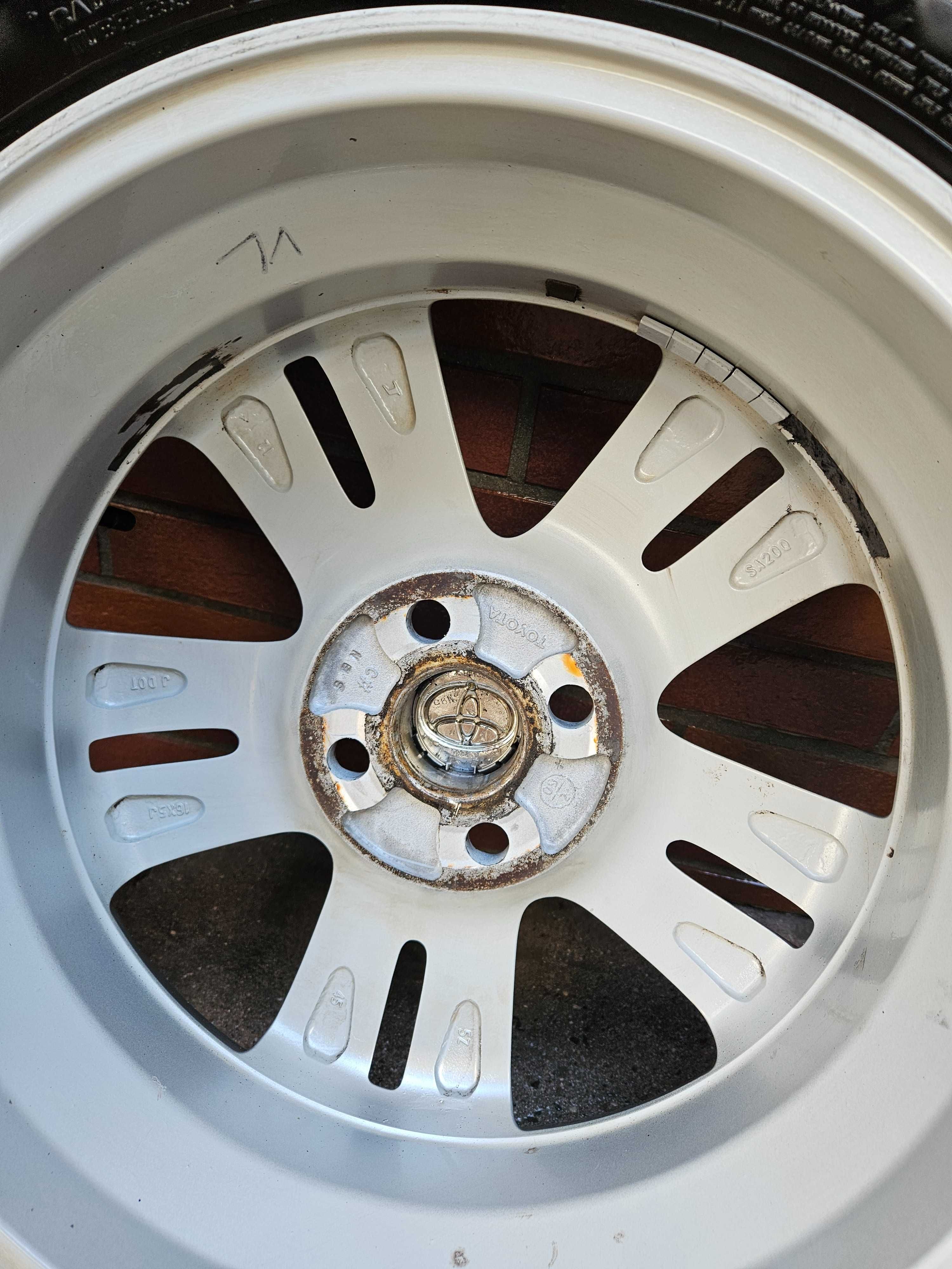 Оригинални лети джанти 16" от Тойота (Toyota) 4х100