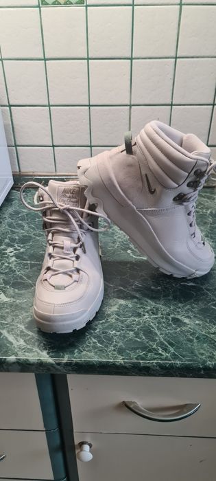 Ghete Nike CityClassic Premium