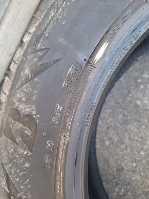 DOT 21-22! 215 55 17 Bridgestone blizzak lm005