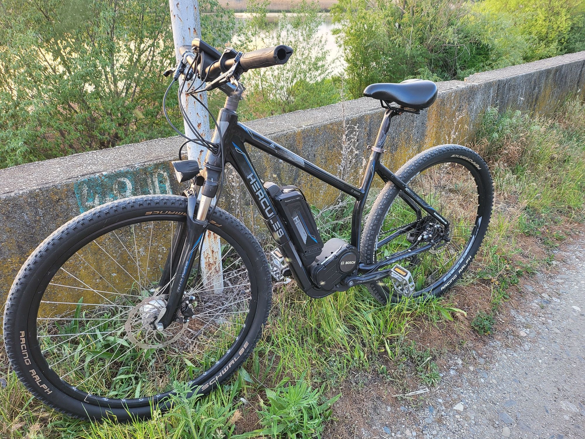 Vand bicicleta electrica Hercules cu motor Bosch si roti 29