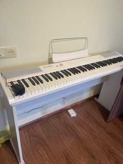 Продам пианино в идельном состояний