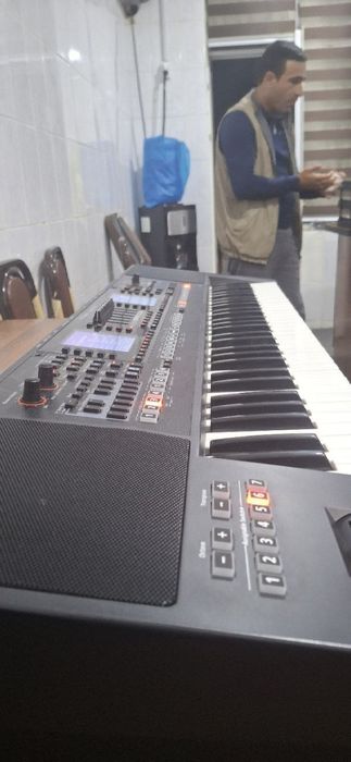 Roland      EA-7