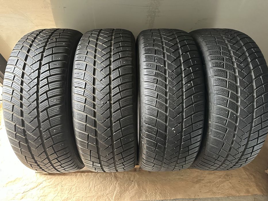 235/55 R17 Vredestein WintracPro DOT 3322 7.11 mm