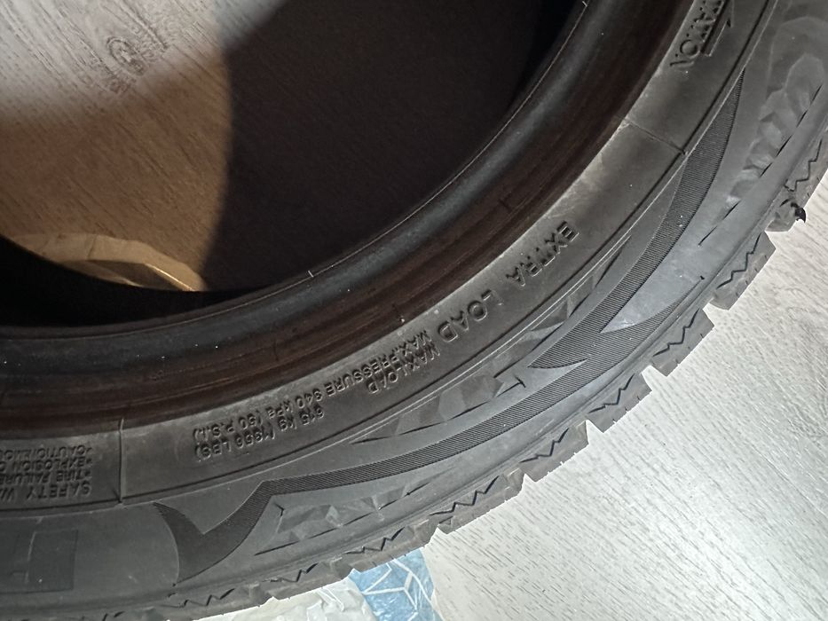 Anvelope Alpine de iarna ca noi 195/55/16