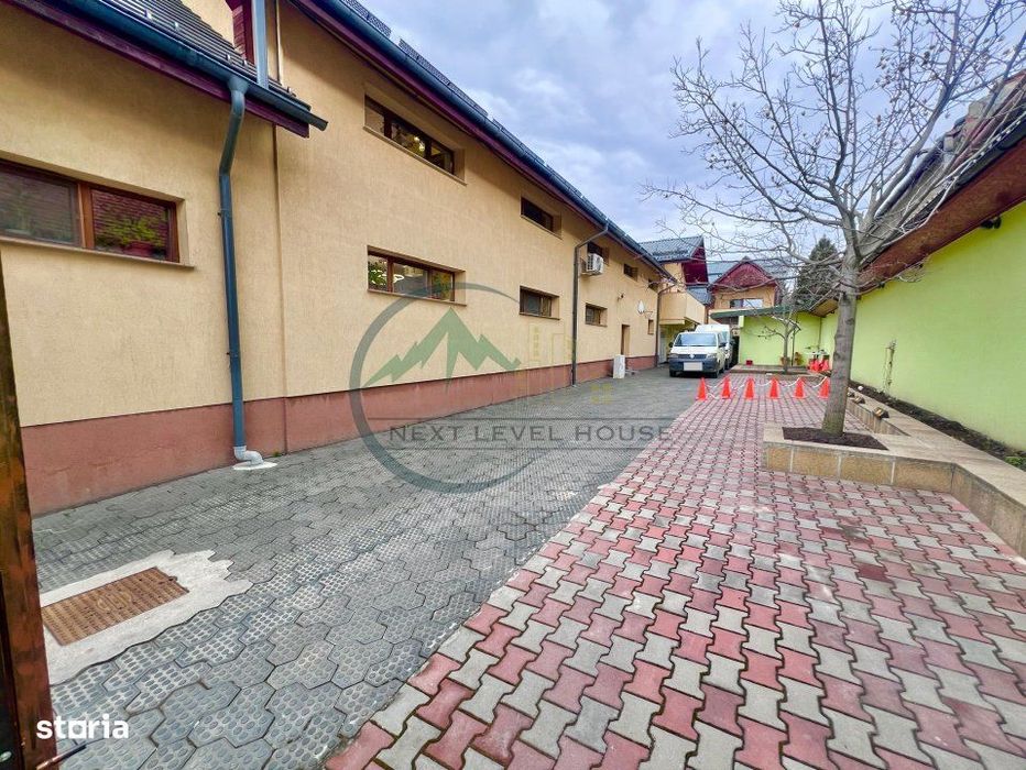 Zona comerciala si spatiu rezidential