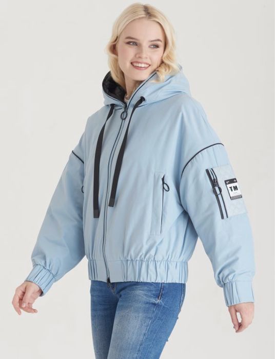 Продам демисезонную куртку