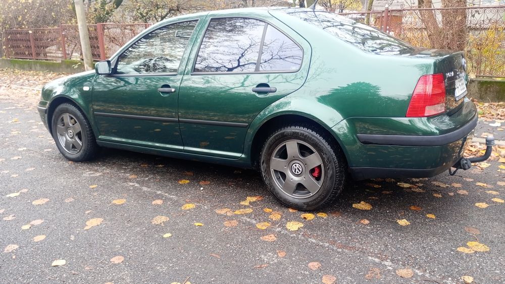 Volkswagen bora 1.6 sr.. fara rugina ...scaune de piele