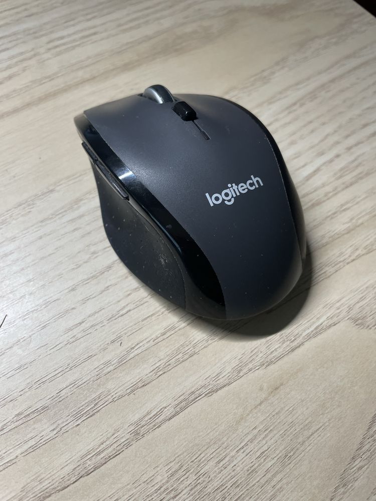 Продавам мишка Logitech
