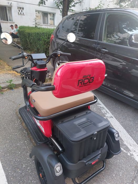 Vând triciclu electric