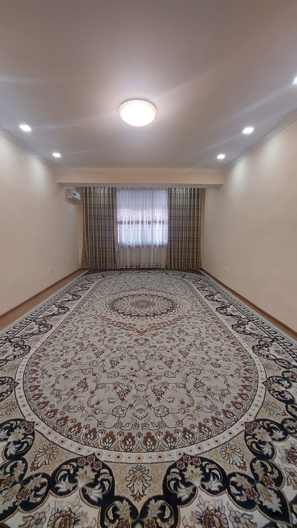 Продается Квартира 1/4/5 на Мега Нукус Айдын Жол 52 Квадратов