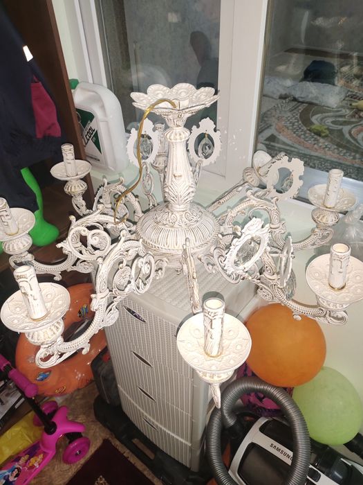 Люстра б/у в хорошем новос состоянии