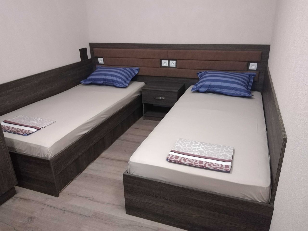 Дава се под наем Двустаен апартамент в Панагюрище - 35 кв.м за 204 € - Снимка #1