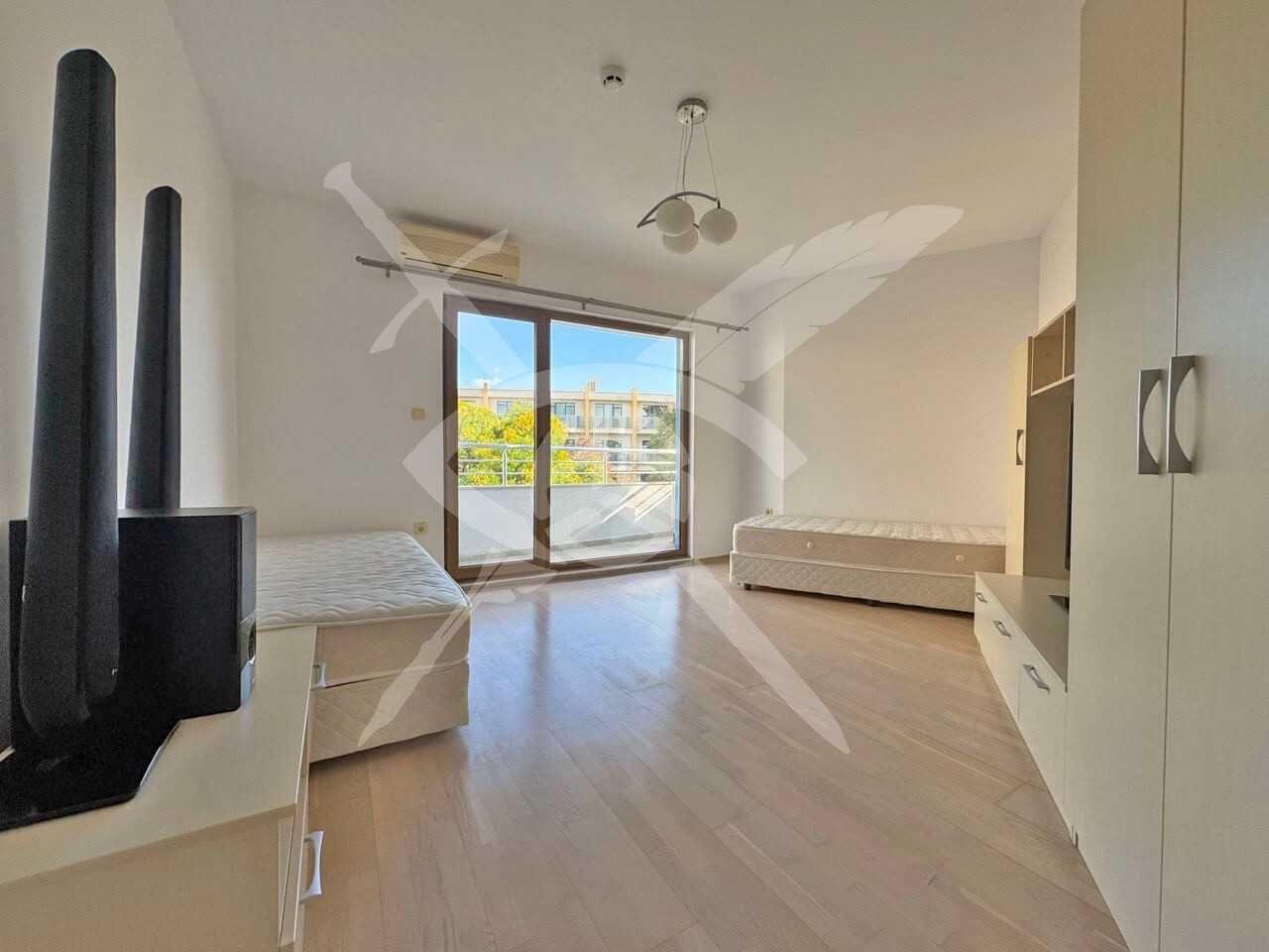 Продава се Многостаен апартамент в к.к. Слънчев бряг - 360 кв.м за 598 €/кв.м - Снимка #5