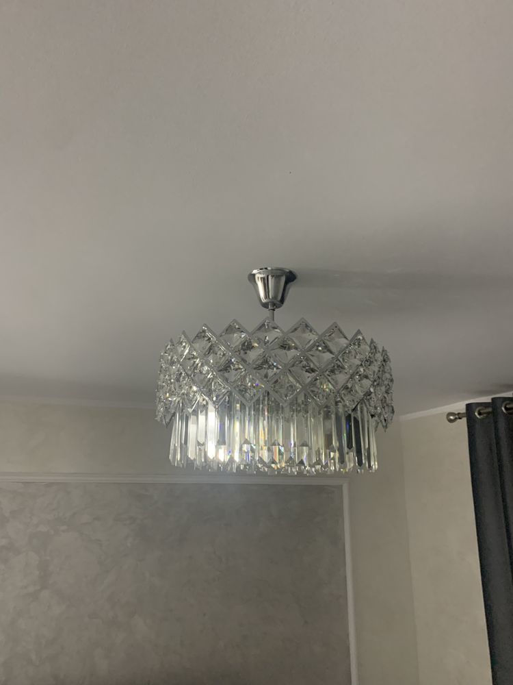 Lustra candelabru