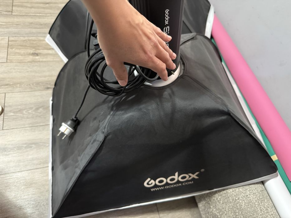 Продам импульсный свет Godox