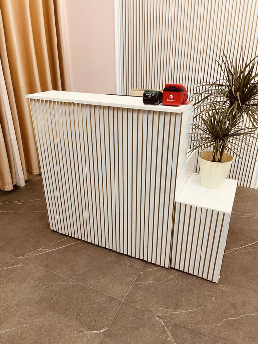 Продаю стильную мебель для бутика в идеальном состоянии!