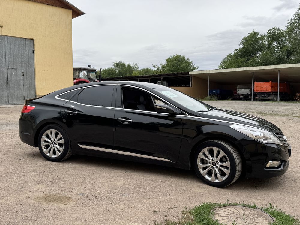 Hyundai Grandeur Hg300