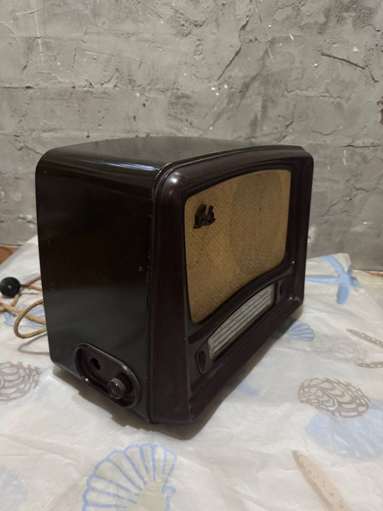 Раритетный радиоприемник Рига 6