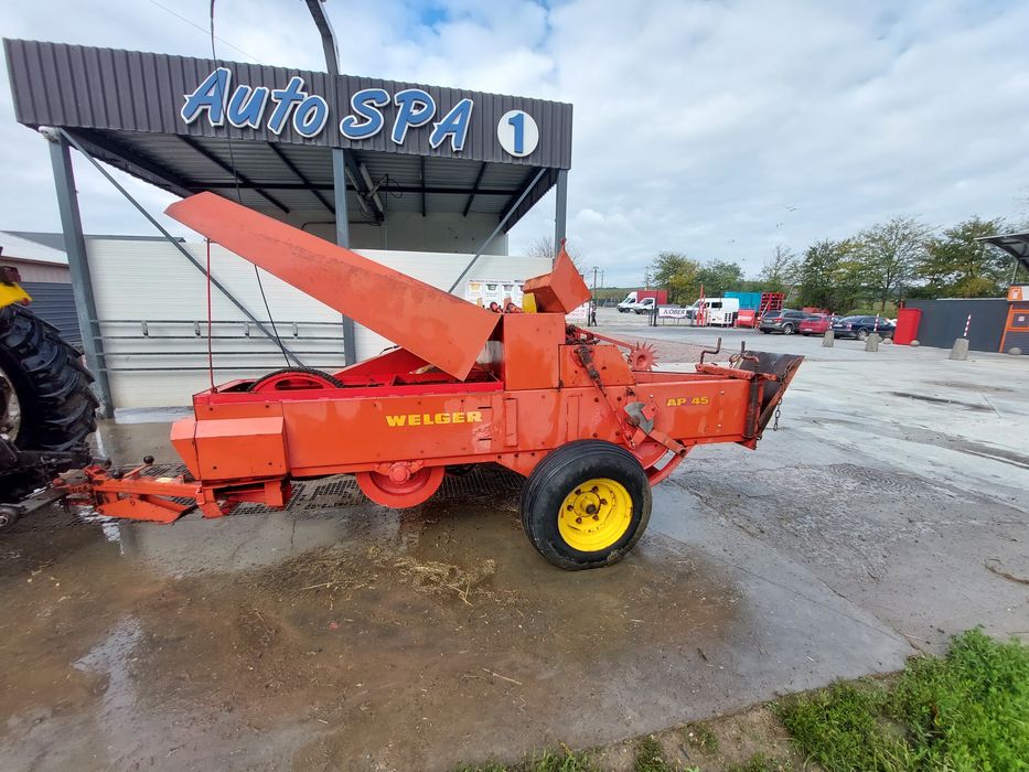 Vând balotiera welger ap45