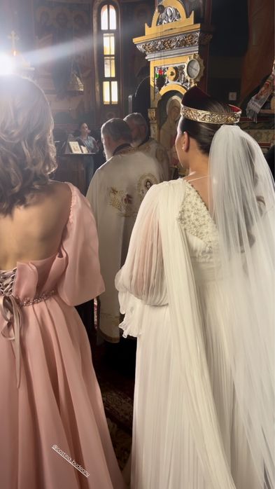 Rochie mireasa Muliebrity