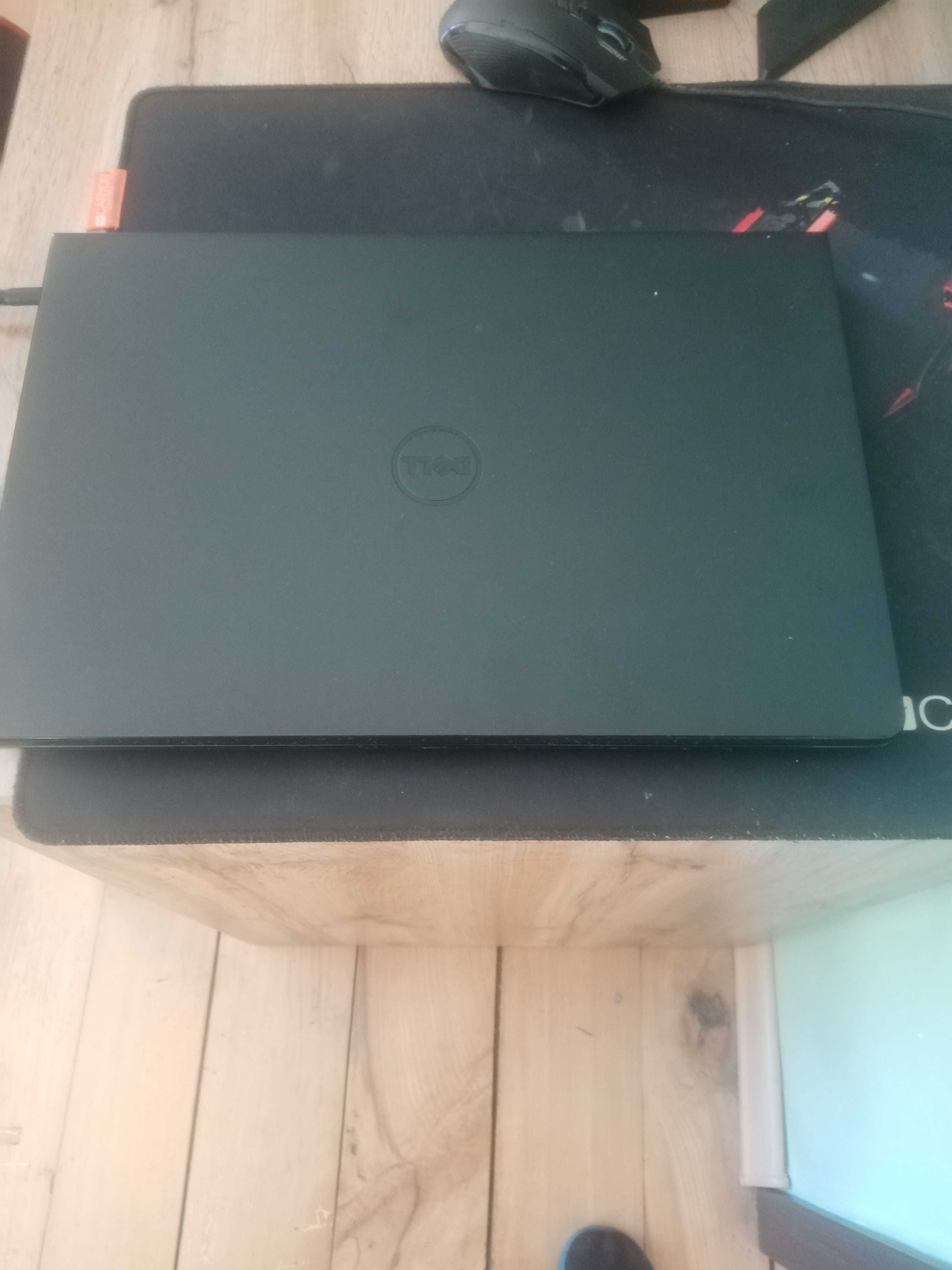 Лаптоп DELL в много добро състояние