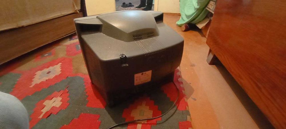 телевизор LG старая модель