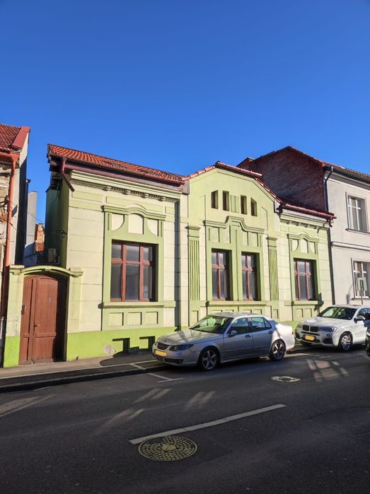 Dau în chirie casă ultracentrală în Oradea