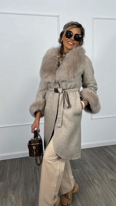 Palton Lana Alpaca Cu Blana De Vulpe marimea S,M,L si XL