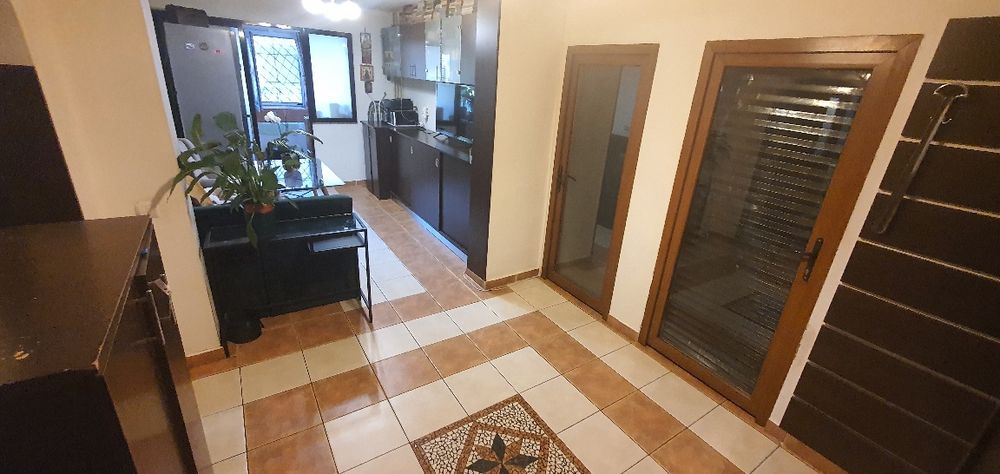 Vând apartament 4 camere Drumul Taberei