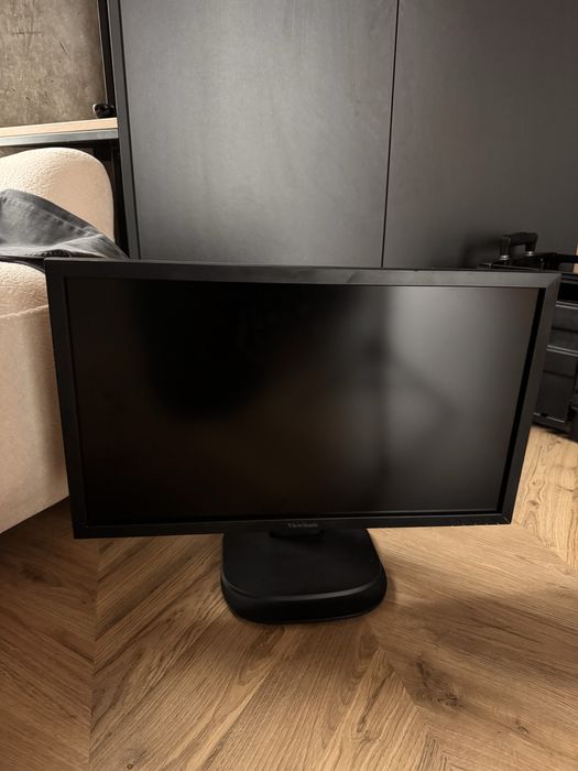 Monitor led ViewSonic 24” full Hd reglabil pe inaltime / office ideal