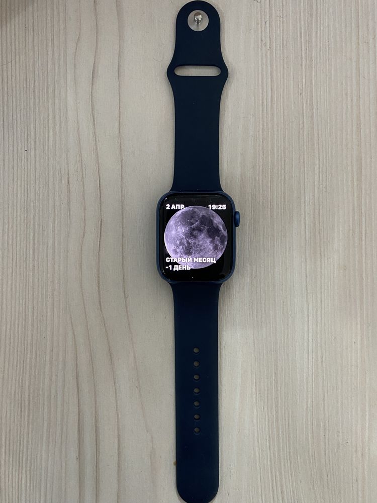 Apple Watch 7, 45мм