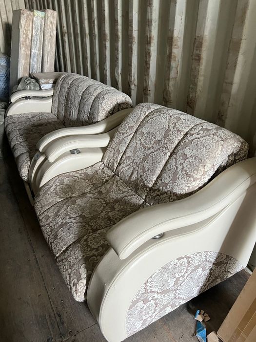 диван с креслом б/у