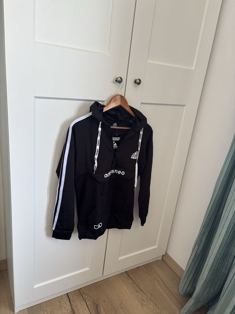 спорте екип  adidas neo размер s/m